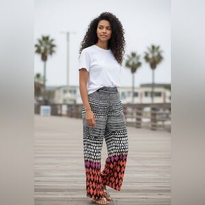 Soho Apparel beach pants size large